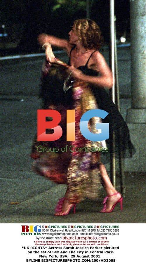 Actress Sarah Jessica Parker on SATC set