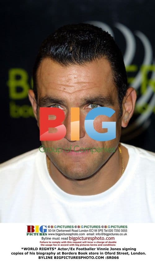 Vinnie Jones Signing Biography at Borders