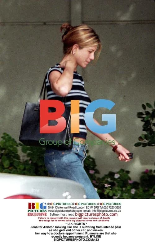 Jennifer Aniston Spotted Leaving Doctor's Appointment