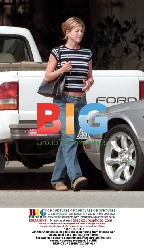 Jennifer Aniston Appears Distressed