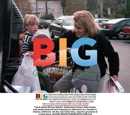 Jodie Foster and family at Venice market