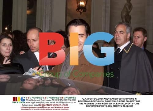 Andy Garcia Shopping in Rome