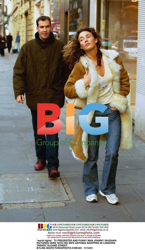 Johnny Vaughan and Wife Antonia Shopping in London