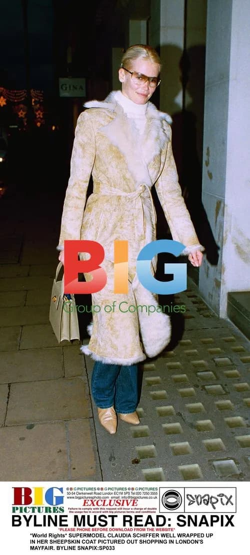Claudia Schiffer Shopping in London