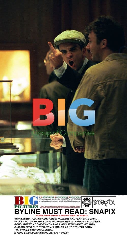 Robbie Williams on Shopping Trip in London