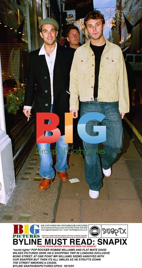 Robbie Williams Shopping in London