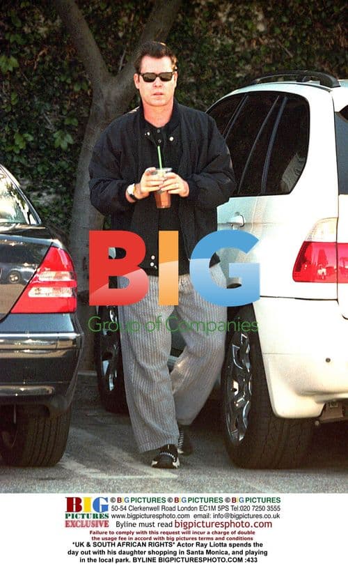 Ray Liotta and daughter out shopping