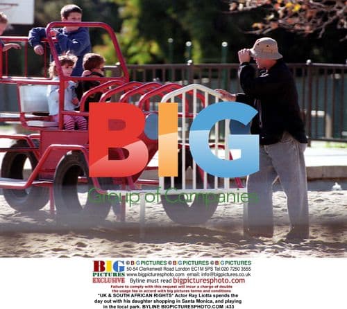 Ray Liotta spends day out with daughter