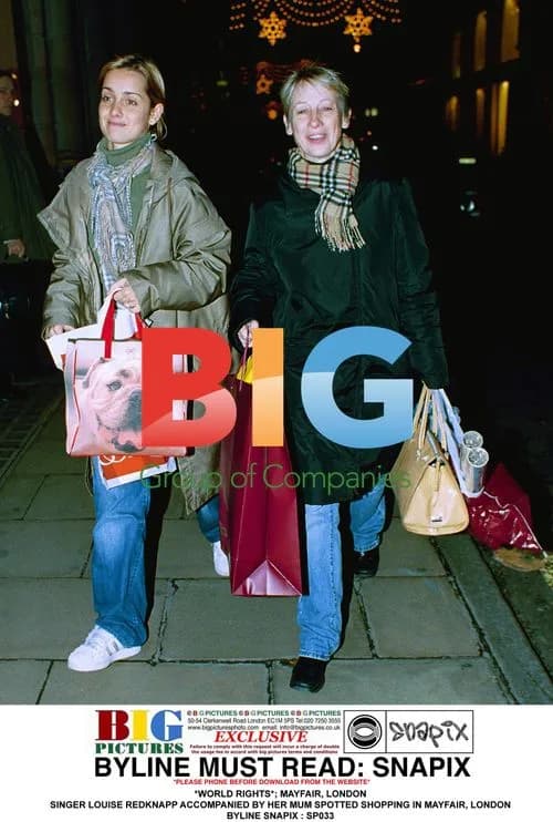 Louise Redknapp goes shopping with her mum in Mayfair