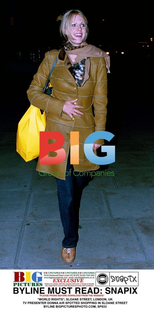 TV Presenter Donna Air Shopping in London