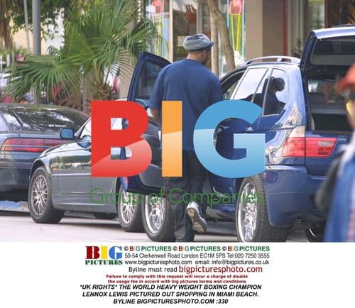 Lennox Lewis Shopping in Miami Beach