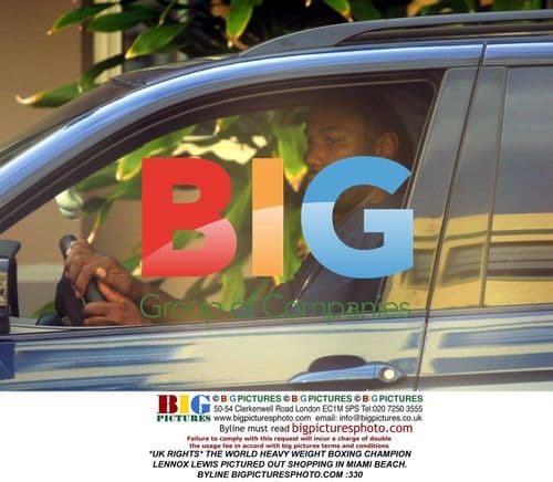 Lennox Lewis Shopping in Miami Beach