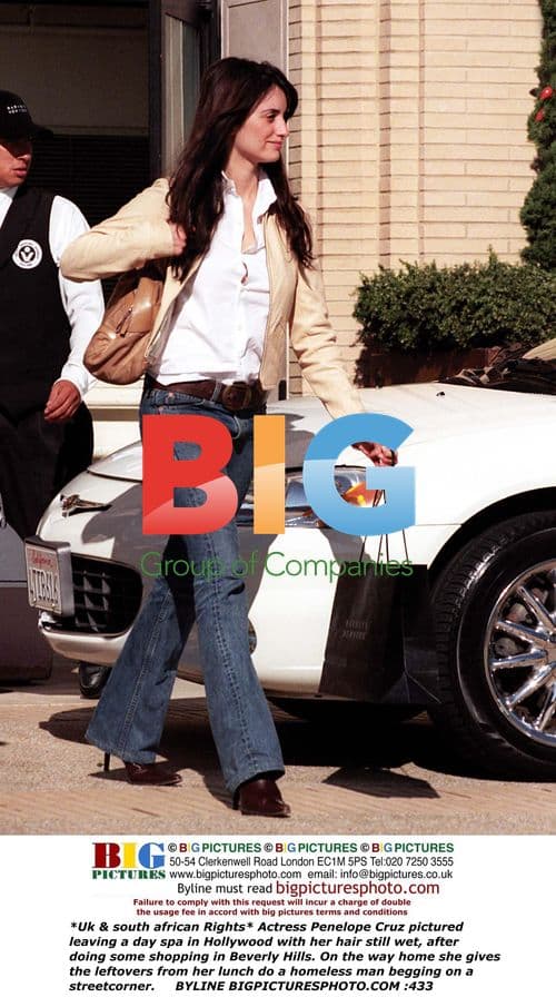 Penelope Cruz leaves day spa in Hollywood