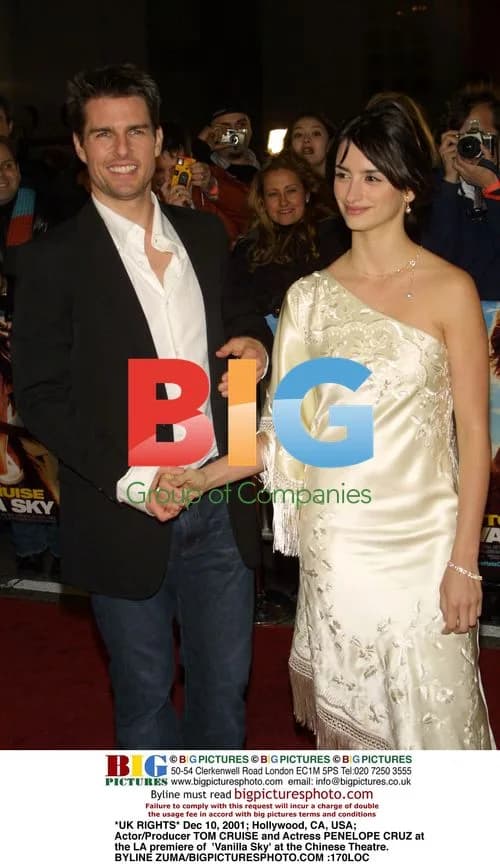 Tom Cruise and Penelope Cruz at 'Vanilla Sky' premiere