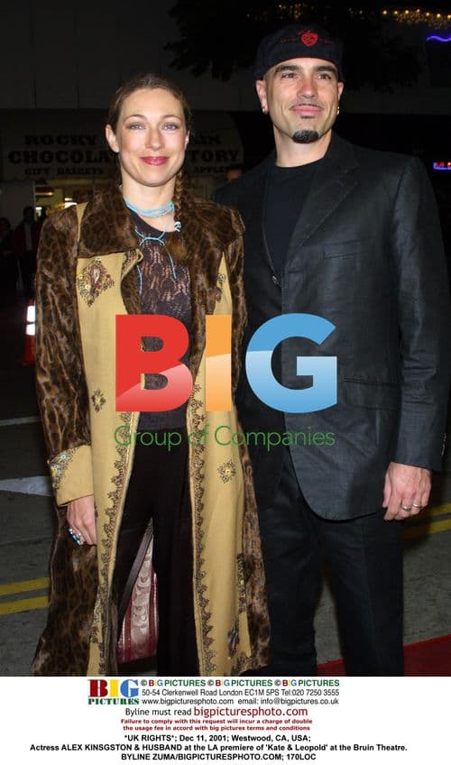 ALEX KINSGSTON & HUSBAND @ 'Kate & Leopold' premiere