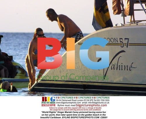 Mariah Carey enjoys yacht and beach in Caribbean