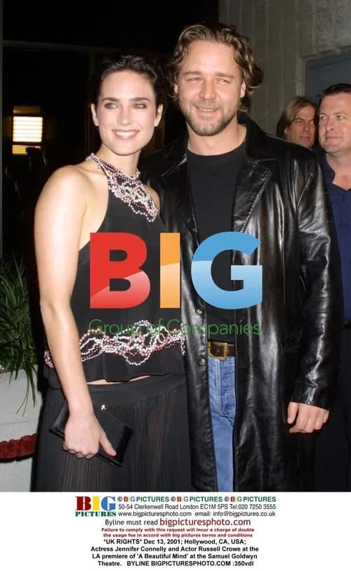 Jennifer Connelly and Russell Crowe at 'A Beautiful Mind' premiere