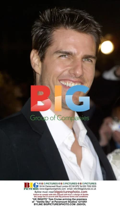 Tom Cruise at "Vanilla Sky" premiere