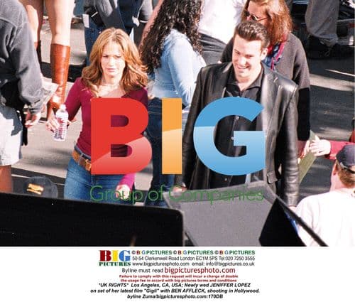 Newly wed JENIFFER LOPEZ on "Gigli" set with BEN AFFLECK