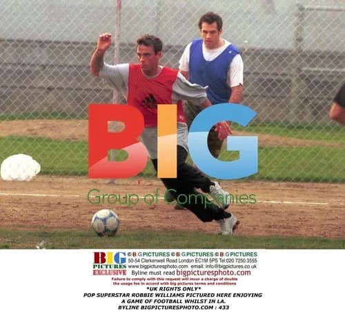 Robbie Williams Plays Football in LA