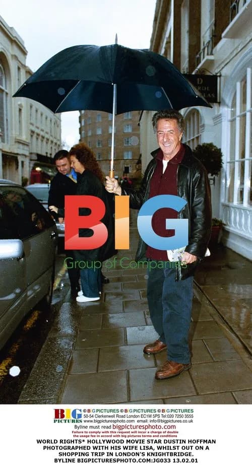 Dustin Hoffman & Wife Lisa Shopping