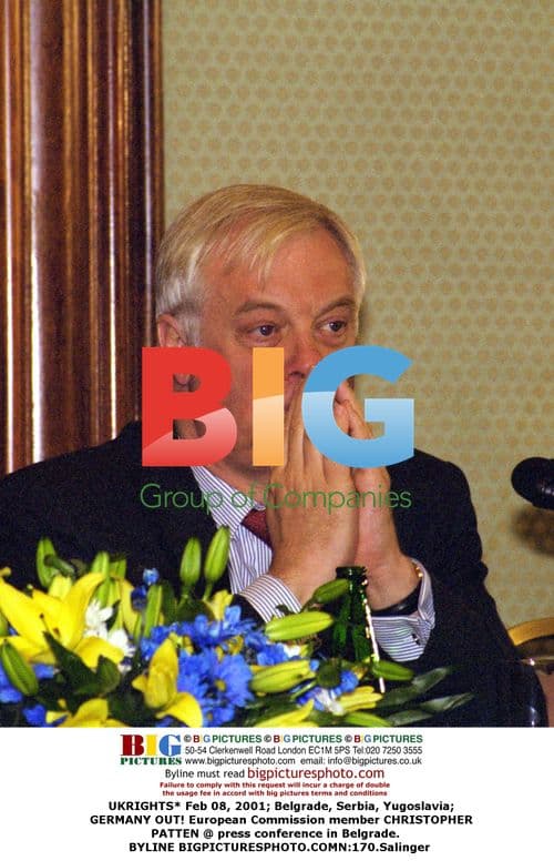 Christopher Patten at press conference in Belgrade
