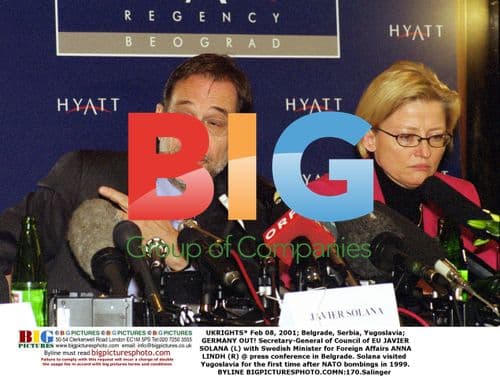 Javier Solana and Anna Lindh at press conference in Belgrade