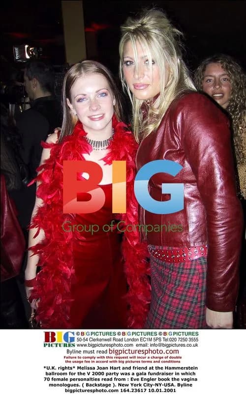 Melissa Joan Hart at V 2000 party