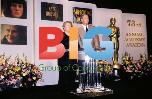 Kathy Bates Announces Academy Awards Nominations