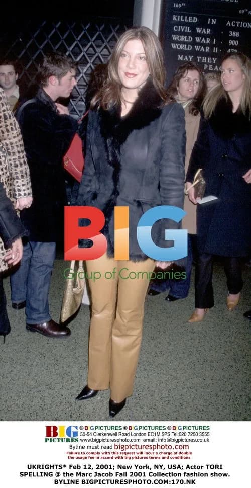 Tori Spelling at Marc Jacobs Fall 2001 Show