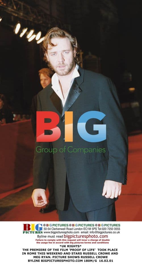 Russell Crowe and Meg Ryan at 'Proof of Life' premiere