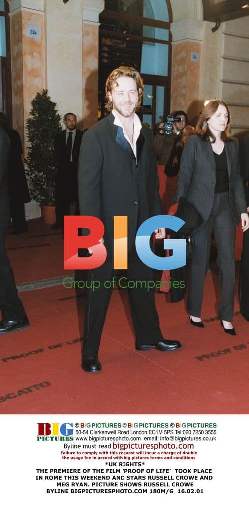 Russell Crowe and Meg Ryan at 'Proof of Life' Premiere