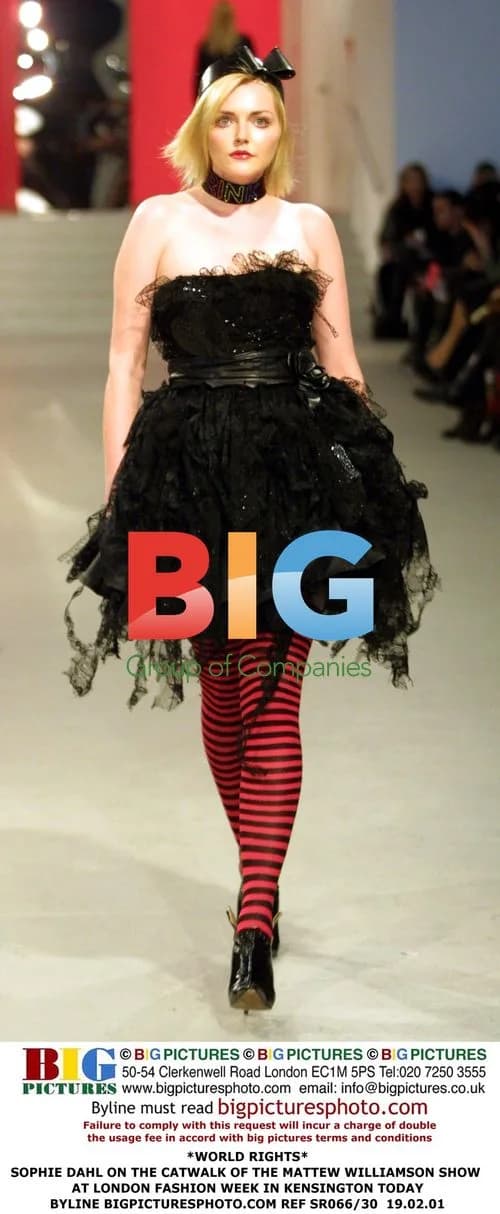 Sophie Dahl on Mattew Williamson catwalk