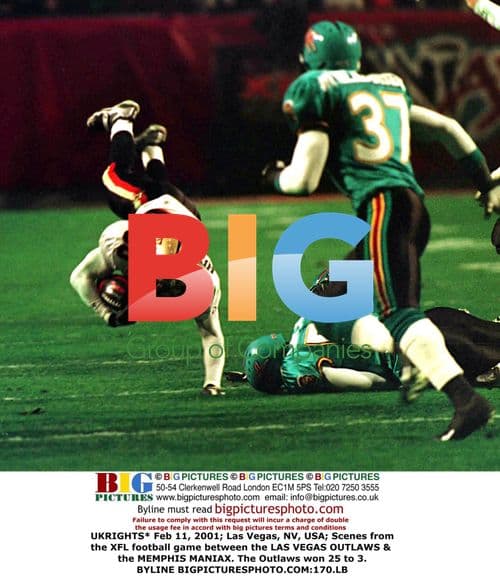 XFL game between Outlaws and Maniax