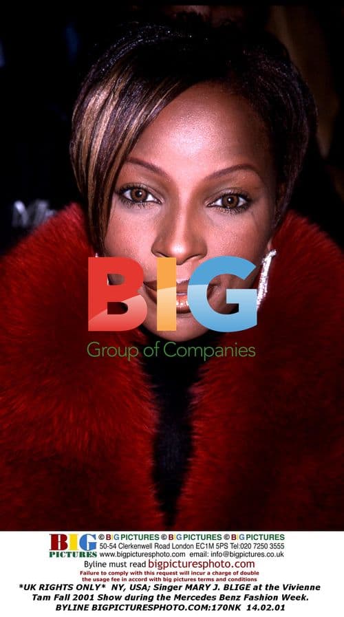 Mary J. Blige at Vivienne Tam Fall 2001 Show