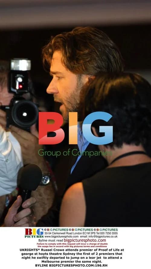 Russell Crowe attends Proof of Life premiere
