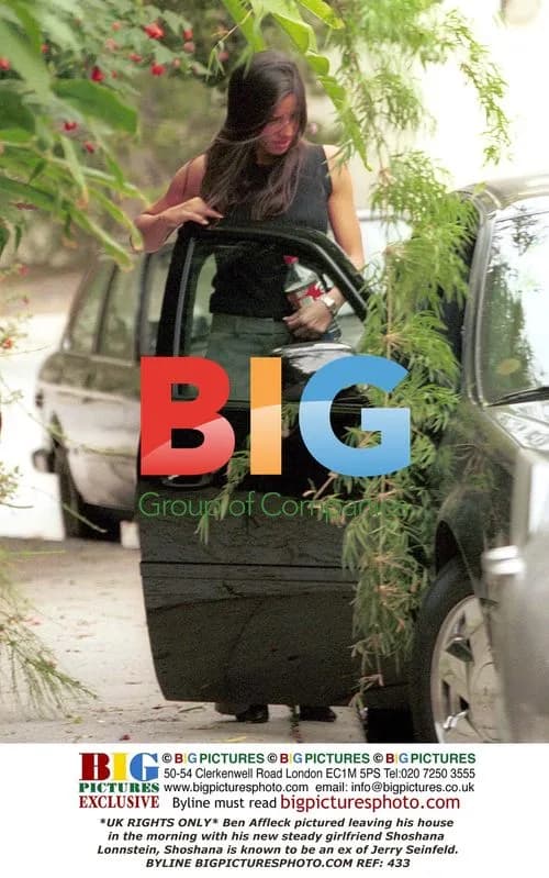 Ben Affleck leaves home with girlfriend Shoshana