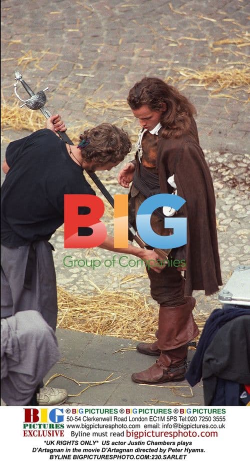 Justin Chambers as D'Artagnan on set