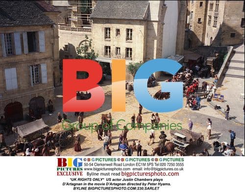 Justin Chambers as D'Artagnan on film set