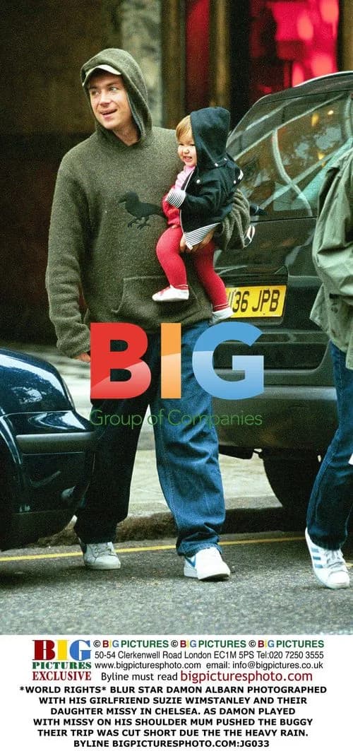 Damon Albarn with Girlfriend and Daughter in Chelsea