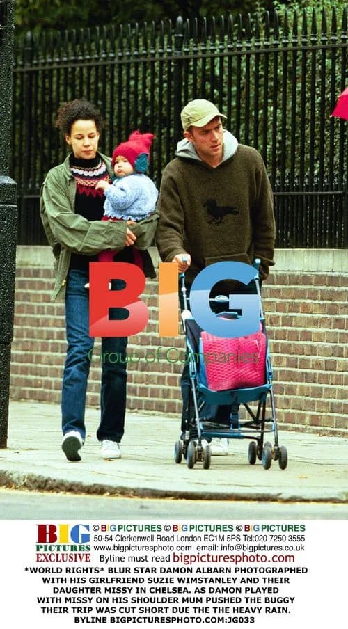 Damon Albarn with Girlfriend and Daughter in Chelsea