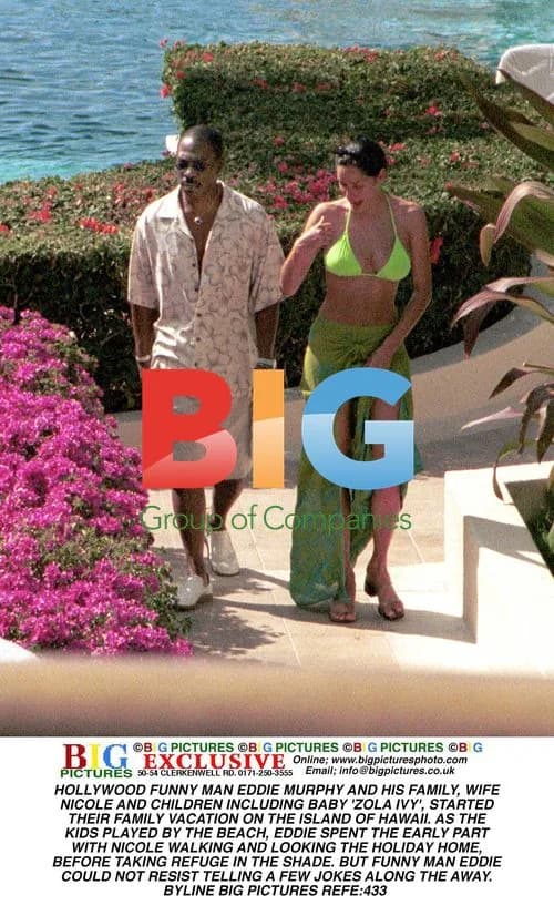 Eddie Murphy and Family on Hawaii Vacation