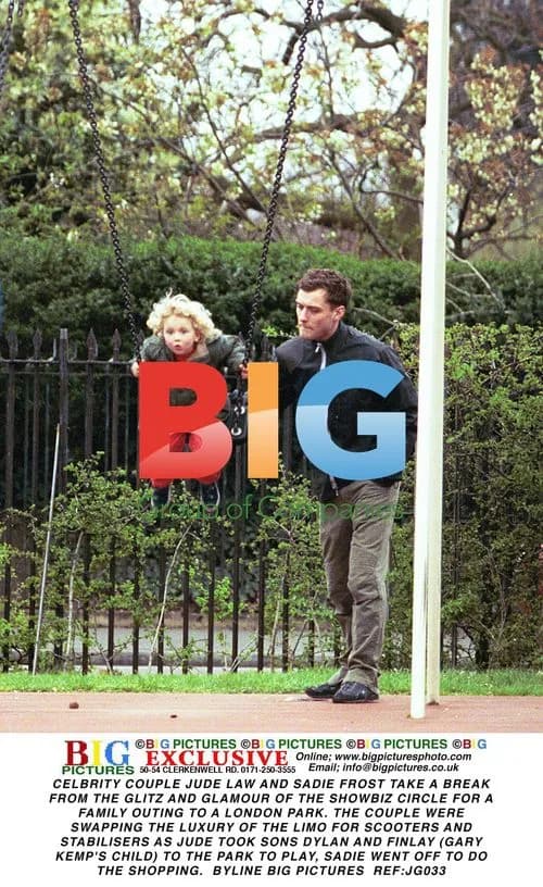 Jude Law and Sadie Frost Enjoy Family Outing in London Park