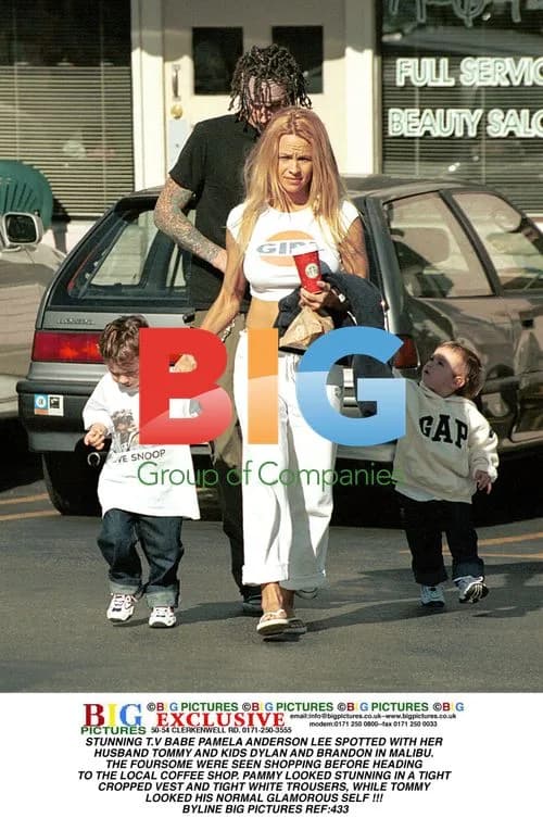 Pamela Anderson Lee with Family in Malibu