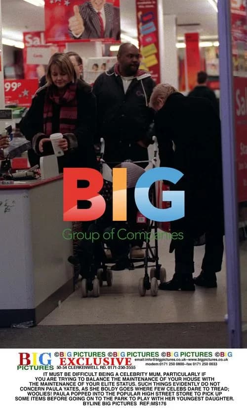 Paula Yates Spotted Shopping at Woolies