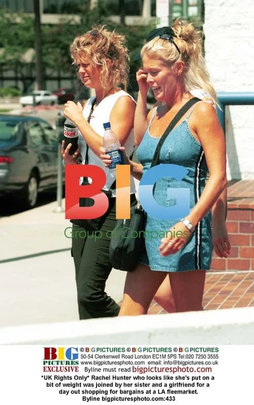 Rachel Hunter Shopping with Sister in LA