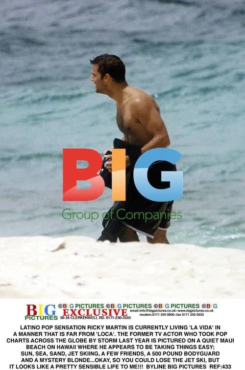 Ricky Martin enjoys beach life in Maui