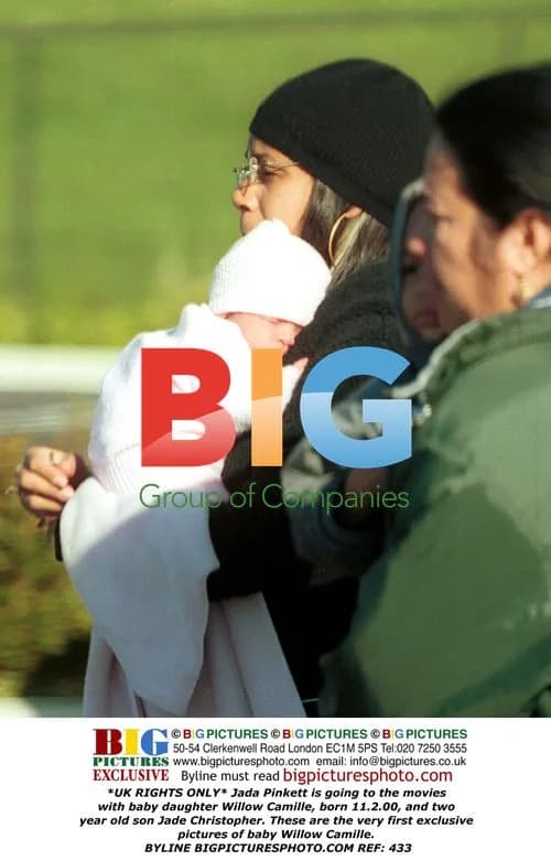 Jada Pinkett with kids Willow and Jade