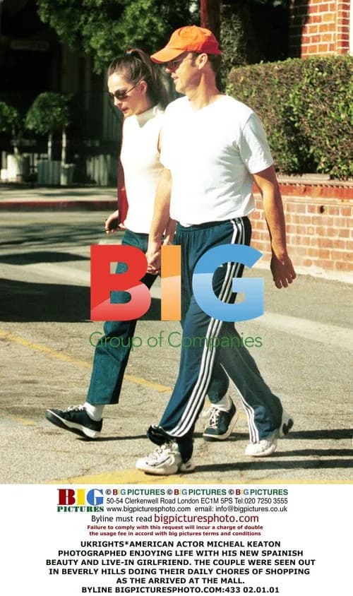 Michael Keaton and Girlfriend Out Shopping