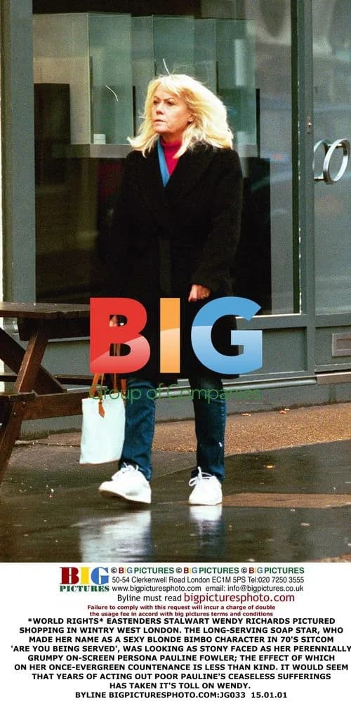 Wendy Richards spotted shopping in London